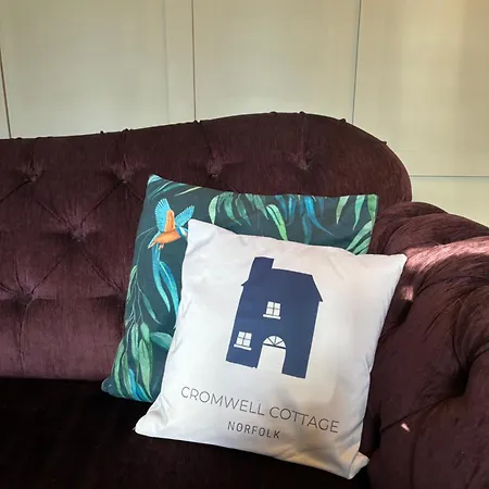 Cromwell Cottage - Dog Friendly Факенхем Экстерьер фото