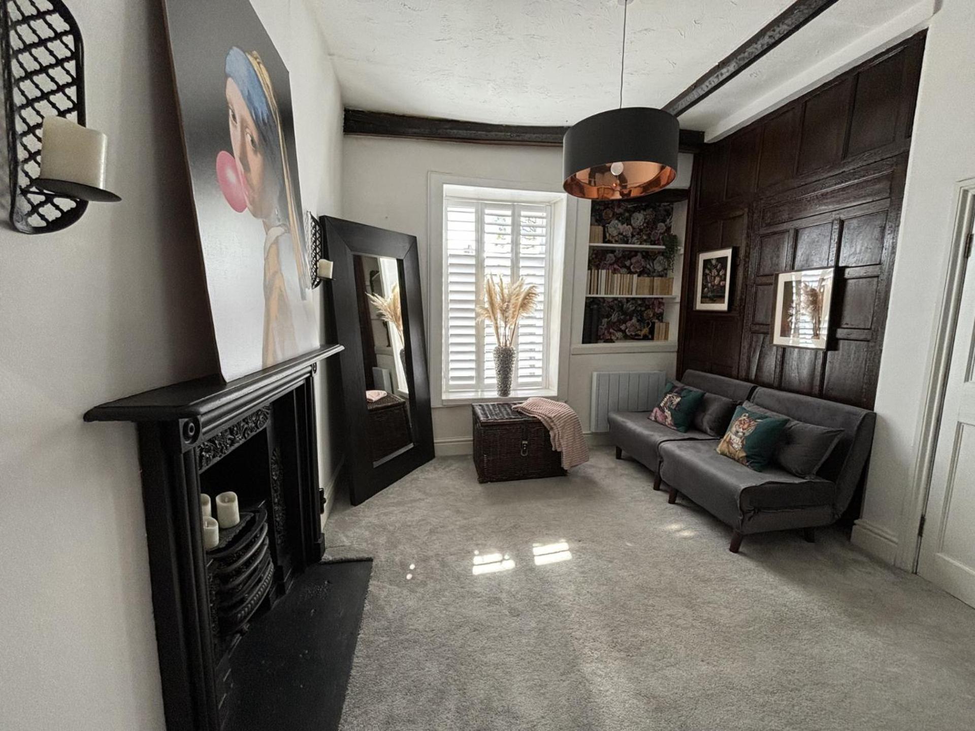 Cromwell - Dog Friendly *